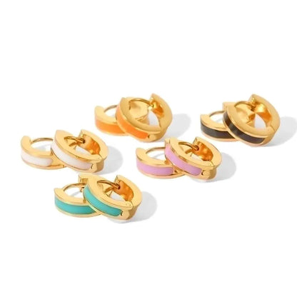 Preciosos pendientes de acero con esmalte de colores, chapados en oro de 18k. - Madoma & Co.