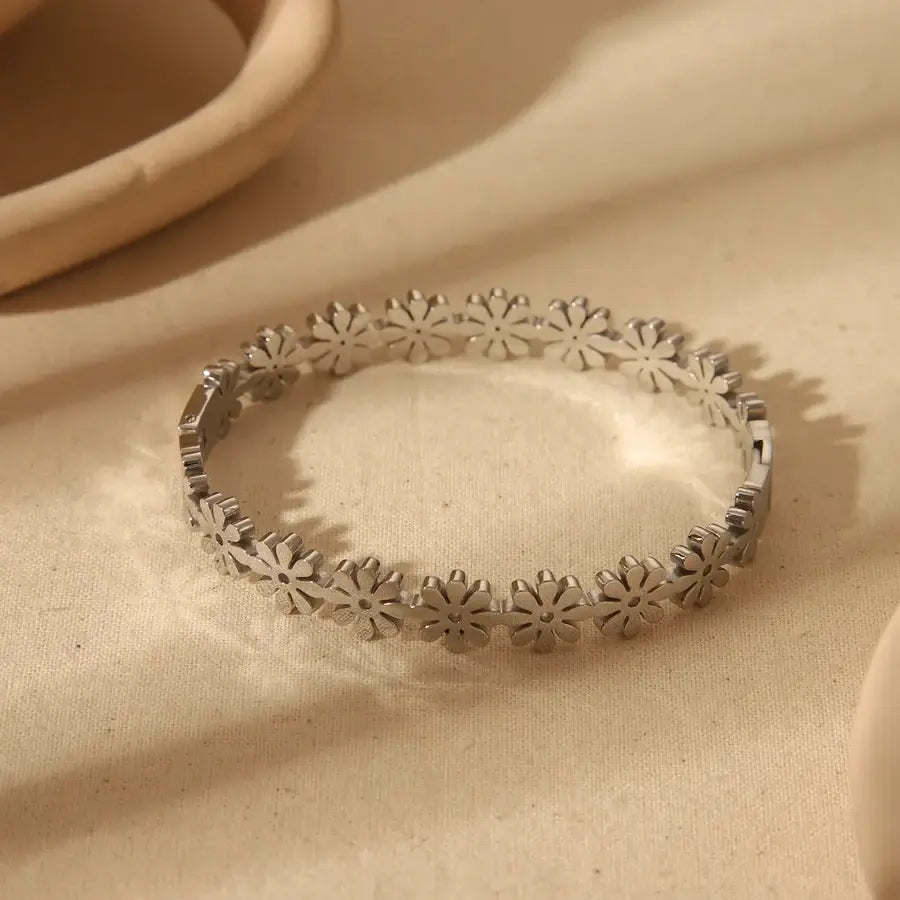 Simple Style Commute Solid Color Flower 304 Stainless Steel Bangle In Bulk Madoma & Co.