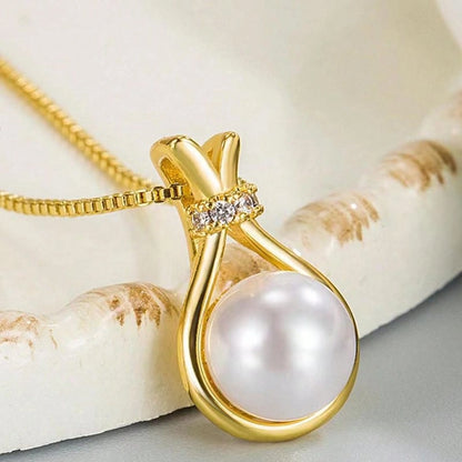 Stainless Steel 18K Gold Plated Fashionable Pendant Necklace Suitable for Ladies to Wear When Shopping Everyday Madoma & Co.